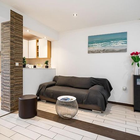Studio Apartment La Luna Split Exterior foto